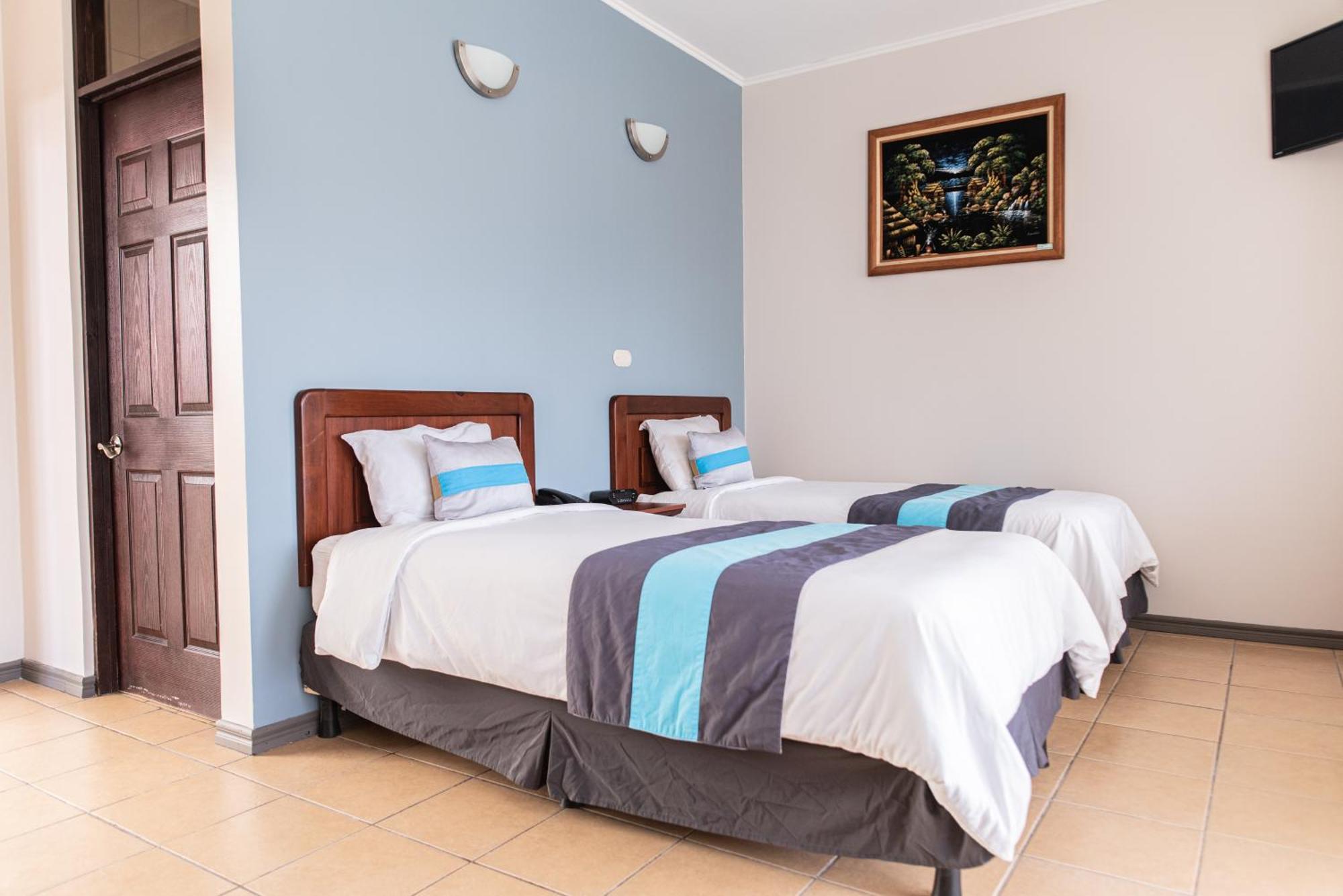 Hotel Y Restaurante El Guarco Cartago Extérieur photo