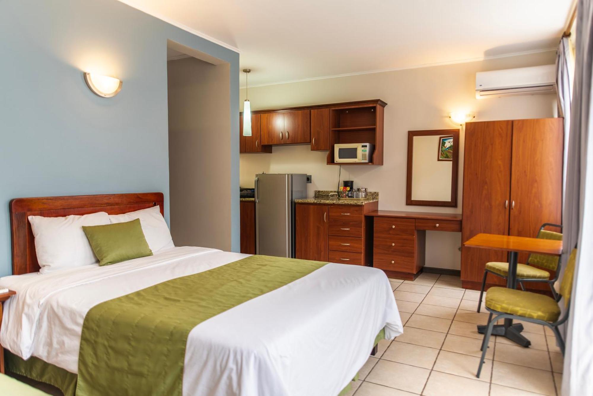 Hotel Y Restaurante El Guarco Cartago Extérieur photo