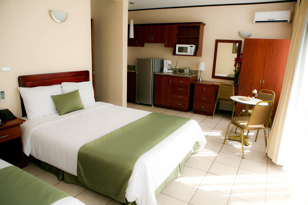 Hotel Y Restaurante El Guarco Cartago Extérieur photo