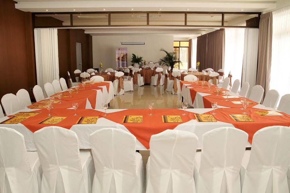 Hotel Y Restaurante El Guarco Cartago Extérieur photo