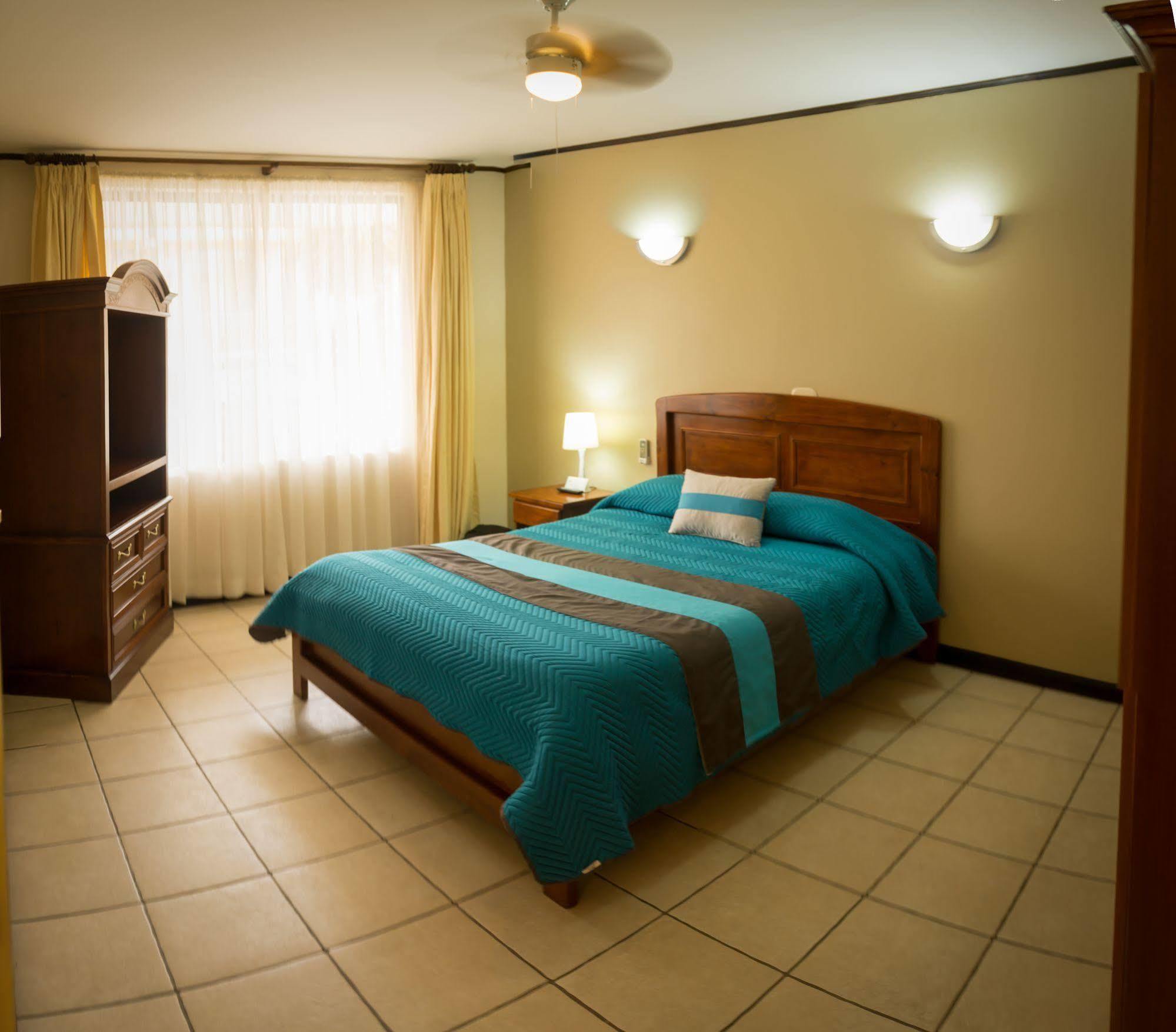Hotel Y Restaurante El Guarco Cartago Extérieur photo